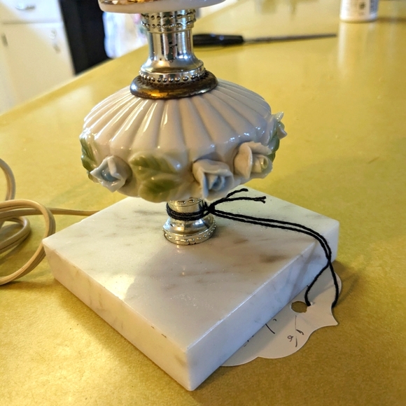 VTG Porcelain Capodimote Vanity Portable Boudoir Lamps Hand Painted Marble Base - Picture 5 of 8